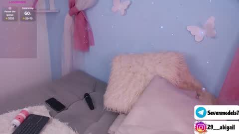 ice_y_abigail online show from 02/25/25, 03:49