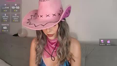 Snapshot of ice_y_abigail chatting on 09/24/25, 12:30 ice_y_abigail online show from 09/24/25, 12:30