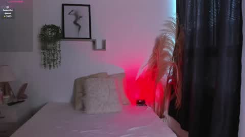 Snapshot of ice_y_abigail chatting on 10/04/25, 12:14 ice_y_abigail online show from 10/04/25, 12:14