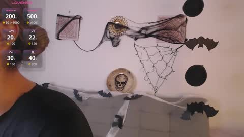 Snapshot of ice_y_abigail chatting on 10/23/25, 12:15 ice_y_abigail online show from 10/23/25, 12:15