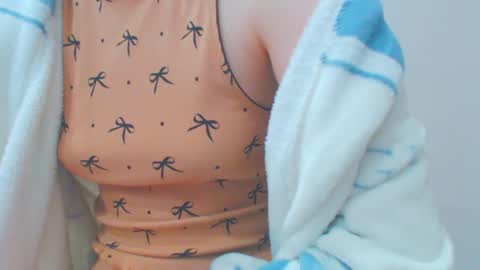 Snapshot of icebaby16 chatting on 01/28/25, 08:14 Ice online show from 01/28/25, 08:14