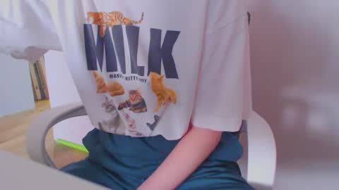 Snapshot of icebaby16 chatting on 02/25/25, 06:36 Ice online show from 02/25/25, 06:36