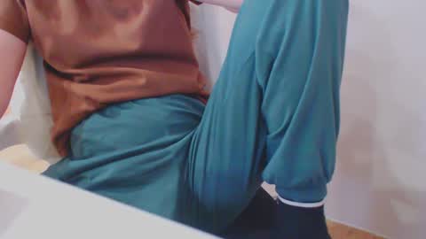 Snapshot of icebaby16 chatting on 02/25/25, 10:04 Ice online show from 02/25/25, 10:04