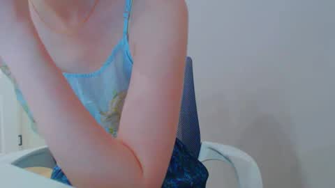 Snapshot of icebaby16 chatting on 03/05/25, 08:54 Ice online show from 03/05/25, 08:54