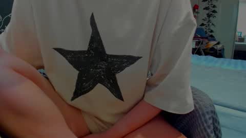 Snapshot of icebaby16 chatting on 10/14/25, 06:14 Ice online show from 10/14/25, 06:14