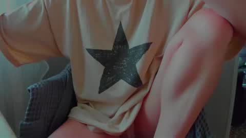 Snapshot of icebaby16 chatting on 10/16/25, 06:36 Ice online show from 10/16/25, 06:36