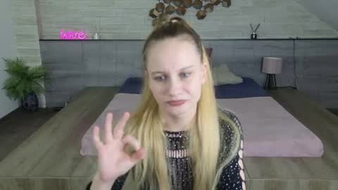 Snapshot of icebluebabe chatting on 04/05/26, 07:55 Ice Blue online show from 04/05/26, 07:55