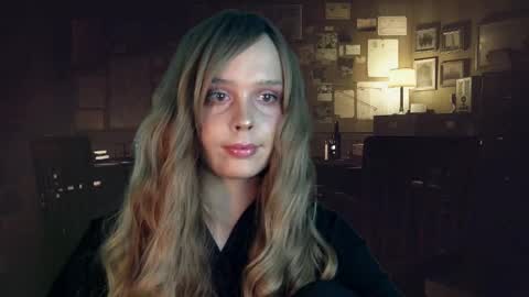 Snapshot of icecreamamy chatting on 09/21/25, 04:25 Nina online show from 09/21/25, 04:25