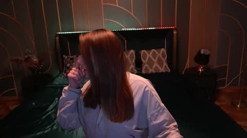 Danielle online show from 11/14/25, 01:32