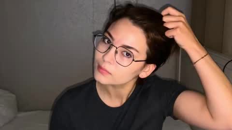 Ksenia online show from 10/17/25, 12:41