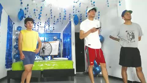 THOMAS AND DAMIAND online show from 02/05/25, 08:14