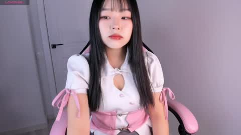 Hitomi   online show from 12/02/24, 07:36
