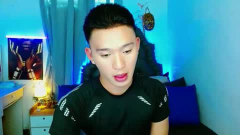 Mateo online show from 09/12/25, 04:23