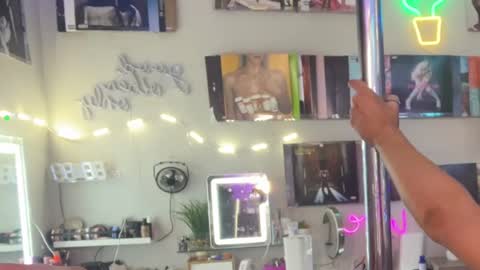 doubletrouble online show from 10/21/25, 09:43