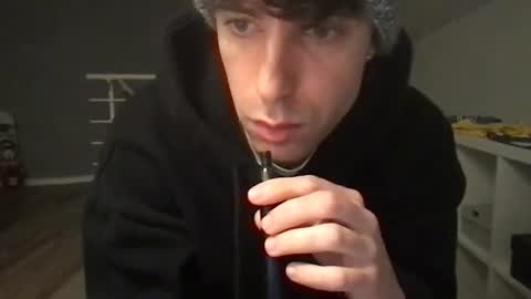 Snapshot of icyninesix chatting on 12/16/24, 05:11 icyninesix online show from 12/16/24, 05:11