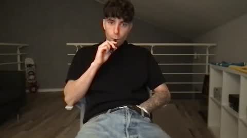 Snapshot of icyninesix chatting on 01/15/25, 08:16 icyninesix online show from 01/15/25, 08:16