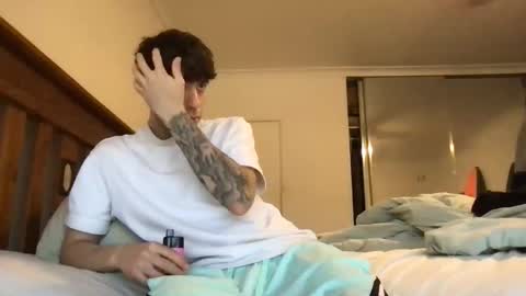 Snapshot of icyninesix chatting on 02/21/25, 04:40 icyninesix online show from 02/21/25, 04:40