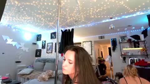 Snapshot of icyspice chatting on 10/02/25, 09:49 icyspice online show from 10/02/25, 09:49