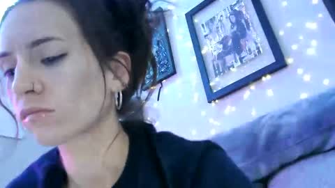 Snapshot of icyspice chatting on 10/03/25, 10:45 icyspice online show from 10/03/25, 10:45