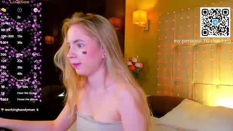 Snapshot of ida_lewiss chatting on 04/16/26, 01:28 Ida online show from 04/16/26, 01:28