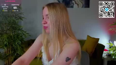 Snapshot of ida_lewiss chatting on 06/14/26, 02:24 Ida online show from 06/14/26, 02:24