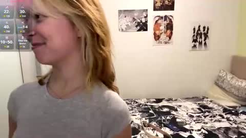 Sarah online show from 06/22/26, 07:22