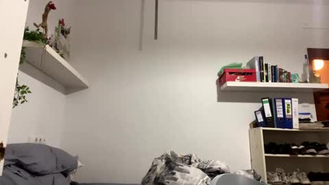 idkwhattowatch online show from 02/05/25, 06:04