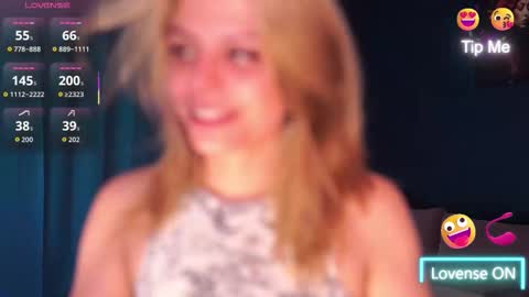 Snapshot of idontlikeguccibelts chatting on 11/09/25, 03:54 Little Flower online show from 11/09/25, 03:54