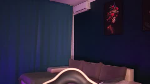 Snapshot of idontlikeguccibelts chatting on 11/18/25, 06:01 Little Flower online show from 11/18/25, 06:01