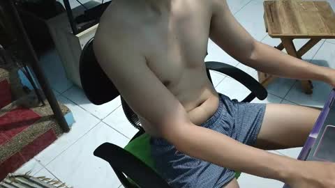 Snapshot of ieat_monsters chatting on 10/17/25, 09:45 ieat_monsters online show from 10/17/25, 09:45