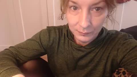 Snapshot of ifk_donkeysfr chatting on 11/14/25, 12:15 Ifk Donkeys online show from 11/14/25, 12:15