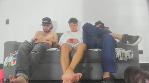 Snapshot of iham_28 chatting on 11/14/25, 09:02 Iham online show from 11/14/25, 09:02