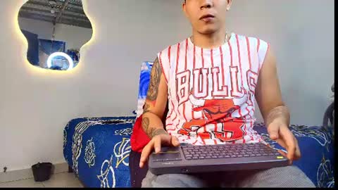 Snapshot of ihan_hot chatting on 06/19/26, 03:33 ihan_hot online show from 06/19/26, 03:33