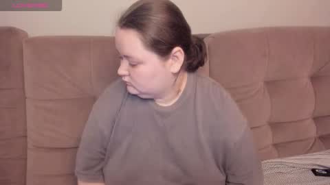 Snapshot of ihaveasecret_ chatting on 12/19/25, 07:21 Alice online show from 12/19/25, 07:21