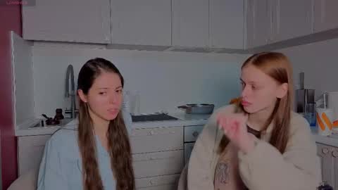 Julia and Mira online show from 12/17/25, 09:37