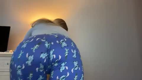 cassie online show from 12/15/25, 05:39