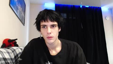 iiiiiiis online show from 09/15/25, 12:49