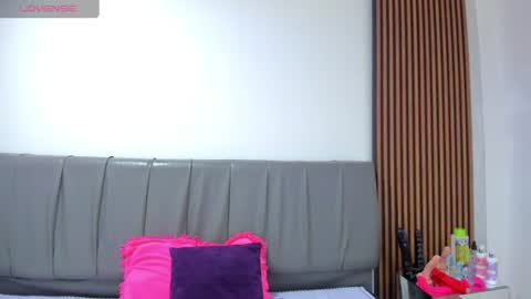 Isabella online show from 07/21/26, 12:51