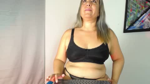  Livana  online show from 01/01/25, 03:14