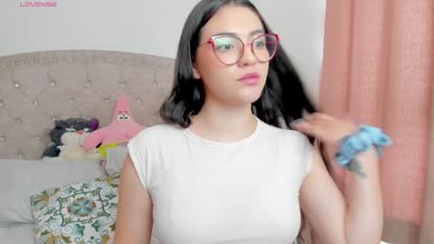 Snapshot of iki_mei chatting on 02/04/25, 05:23 Maria online show from 02/04/25, 05:23