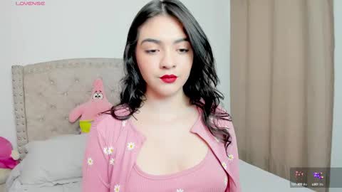 Snapshot of iki_mei chatting on 03/01/25, 11:39 Maria online show from 03/01/25, 11:39