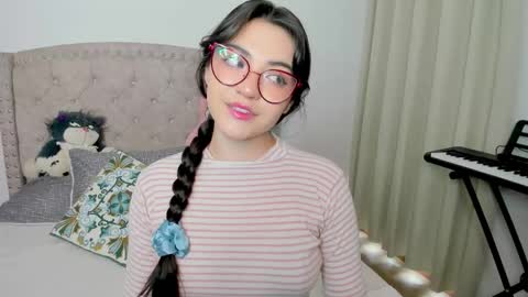 Maria online show from 09/19/25, 07:47