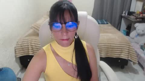 Ilaira  online show from 04/17/26, 11:57