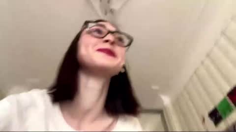 Asya online show from 10/31/25, 08:15