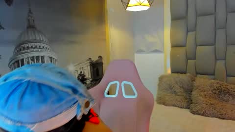 Snapshot of ile_matamba chatting on 10/20/25, 02:28 ile_matamba online show from 10/20/25, 02:28