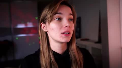 Snapshot of ileanacampbel chatting on 10/24/25, 04:20 ileanacampbel online show from 10/24/25, 04:20