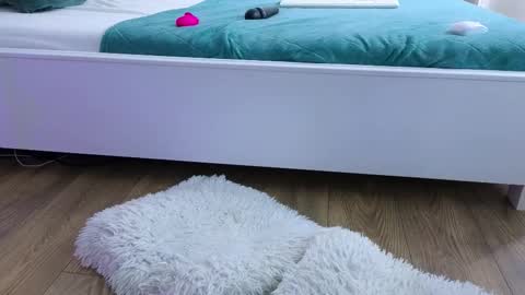 Emma online show from 09/25/25, 06:50