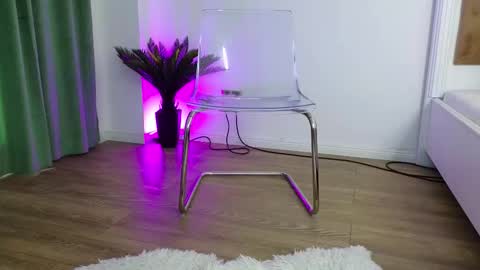 Emma online show from 09/26/25, 05:33