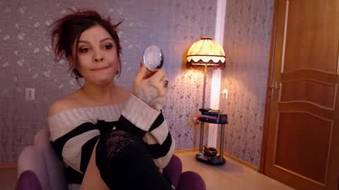 Adelia online show from 02/20/25, 07:45