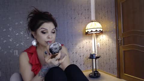 Adelia online show from 03/12/25, 07:57